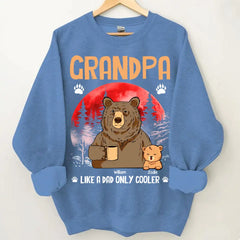 Personalisierte Oma wie ein Papa, nur cooler Bär, bedruckt mit Kleidung mit dem Namen des Kindes