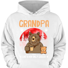 Personalisierte Oma wie ein Papa, nur cooler Bär, bedruckt mit Kleidung mit dem Namen des Kindes