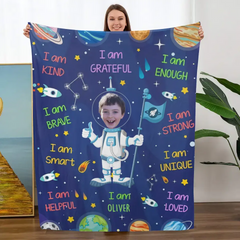 Kid Affirmations I Am Kind Smart Loved Astronaut – personalisierte Fotodecke