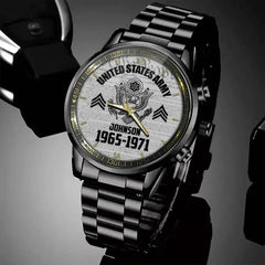 Personalisierte Uhr mit US-Armee-Logo und individuellem Namen