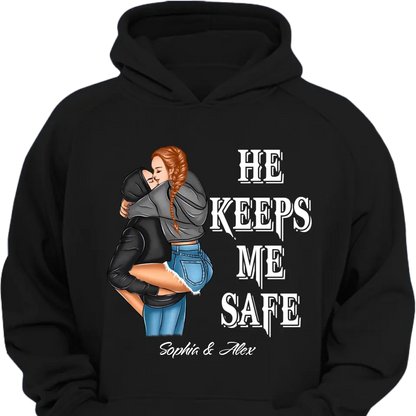 Personalisierte Paargeschenke „She Keep Me Wild He Keep Me Safe“-Kleidung