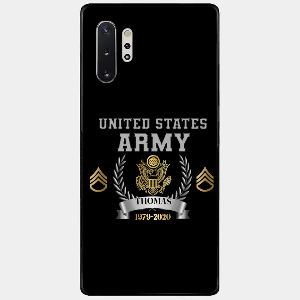 Personalisierte Handyhülle mit individuellem Namen und Uhrzeit im US-Armee-Rang-Camouflage-Design bedruckt