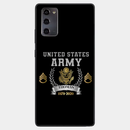Personalisierte Handyhülle mit individuellem Namen und Uhrzeit im US-Armee-Rang-Camouflage-Design bedruckt