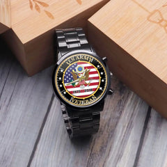 Personalisierte Uhr mit Logo des US-Veteranen, individuell bedruckt