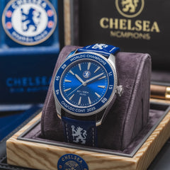 a-photograph-of-a-luxury-wristwatch-prom_M_oPvjRCTMWQeAAYyQX3WQ_bFNpSEiqTKe5WHkN8UuqEg