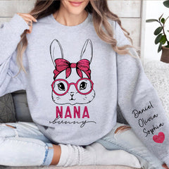 Rosa glitzerndes Oma-Häschen mit personalisiertem Sweatshirt-Ärmel